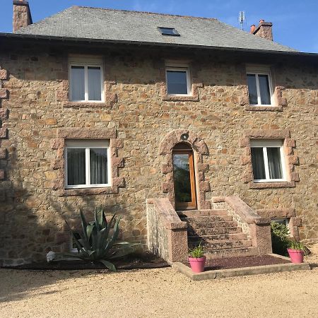 La Jackal Bed and Breakfast Ploubezre Eksteriør billede
