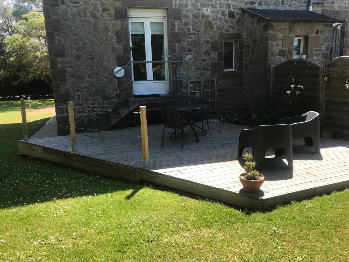 La Jackal Bed and Breakfast Ploubezre Eksteriør billede
